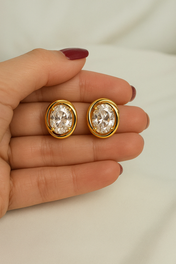 Divine Snow Studs