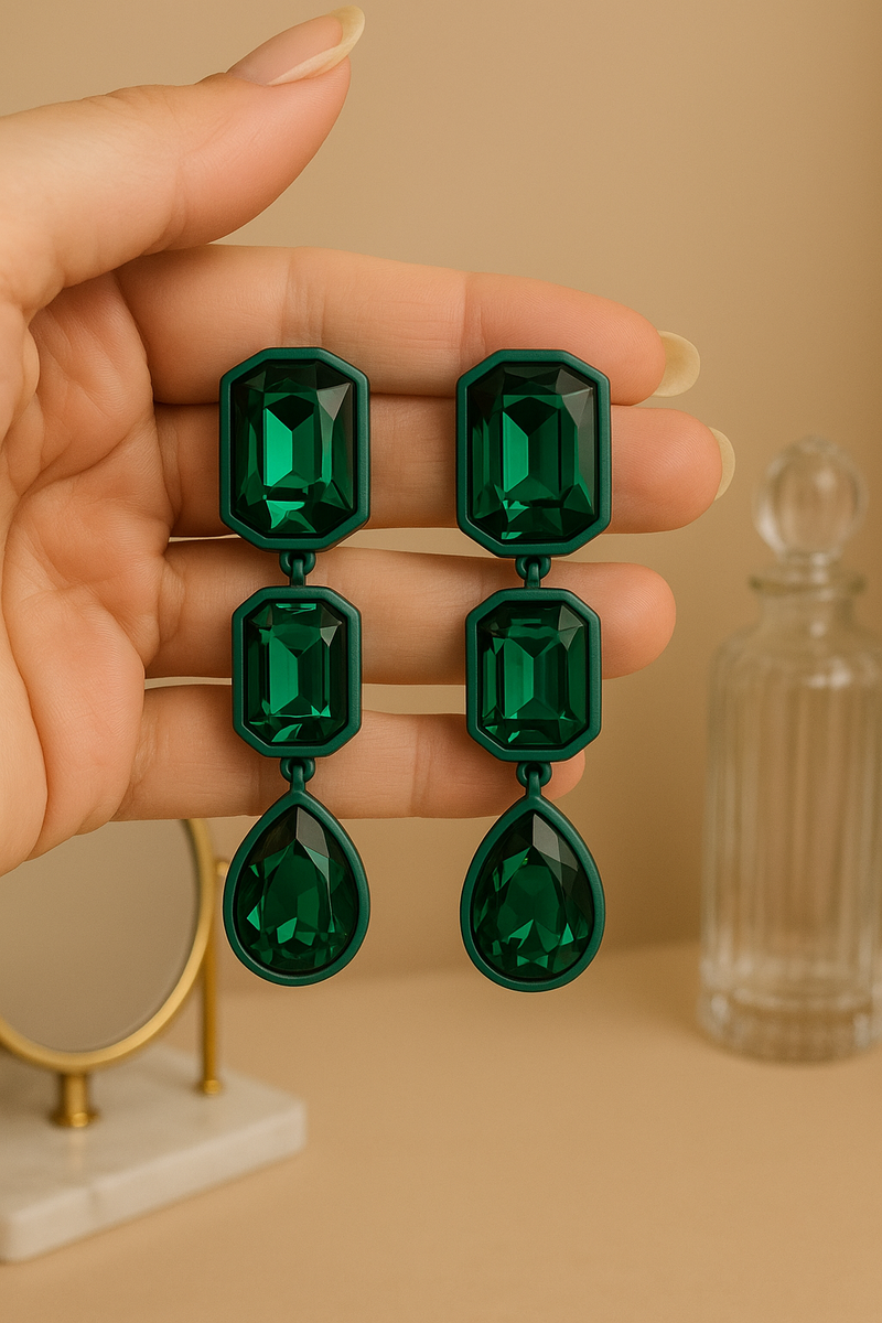 EMERALD STATEMENT DANGLERS