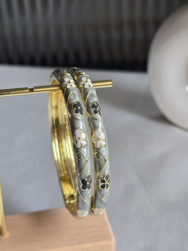 GREY MEENAKARI KADA