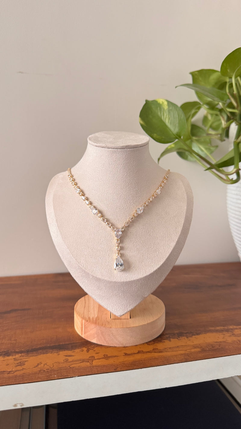 SOLITAIRE Pendant Set