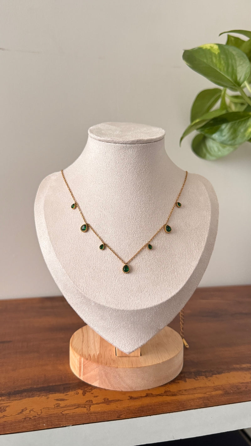 EMERALD STONE NECKLACE