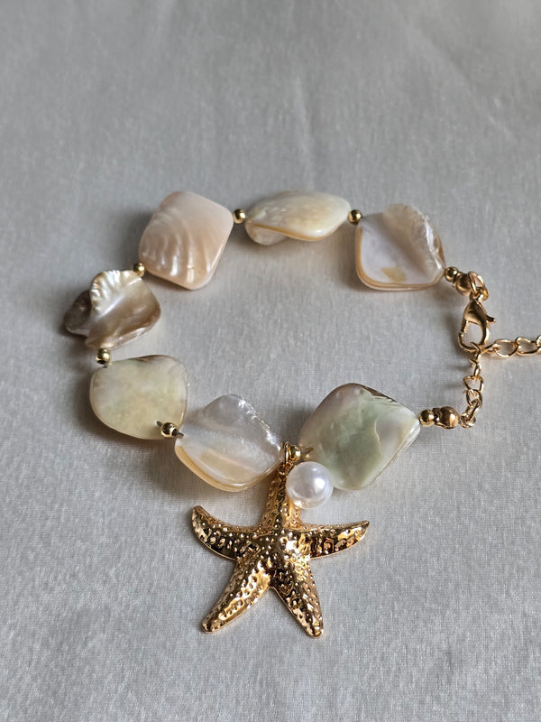 SHELL TREASURE BRACELET