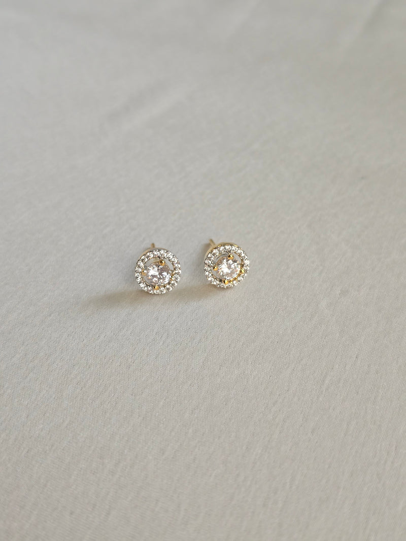 SHINNING SOLITAIRE STUDS