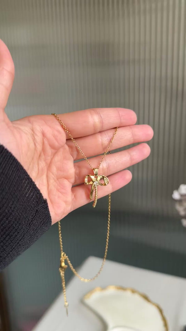 Bow Pendant Necklace